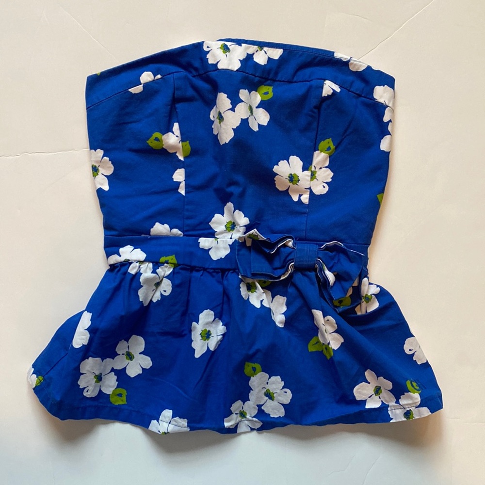 EUC Gilly Hicks strapless peplum top